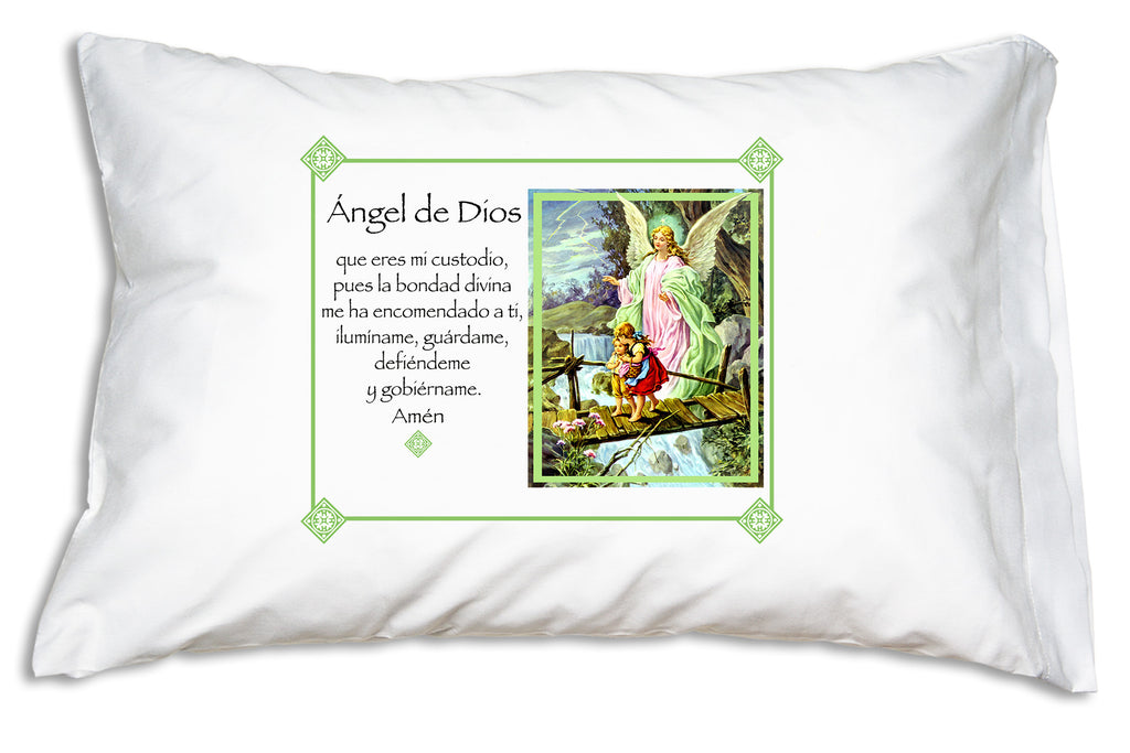 This sweet Ángel de la Guarda Prayer Pillowcase teaches children to pray to their Guardian Angel! 